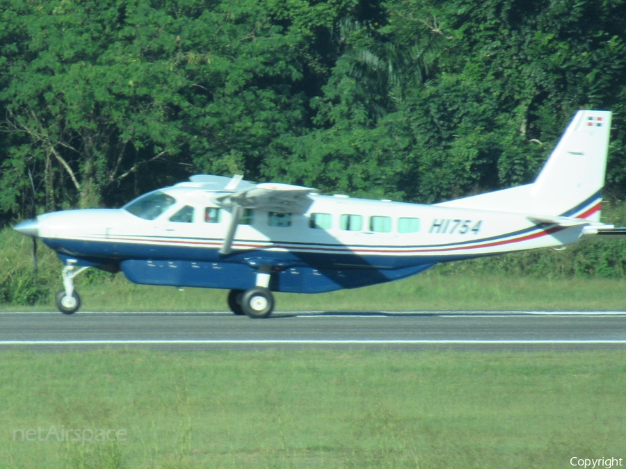 (Private) Cessna 208B Grand Caravan (HI-754) | Photo 282502