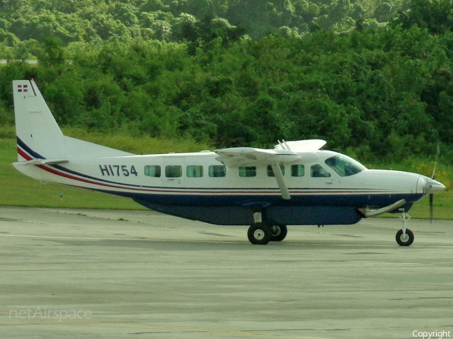 (Private) Cessna 208B Grand Caravan (HI-754) | Photo 139646