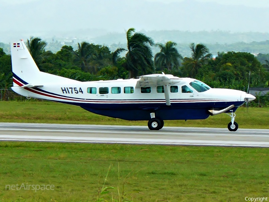 (Private) Cessna 208B Grand Caravan (HI-754) | Photo 53238