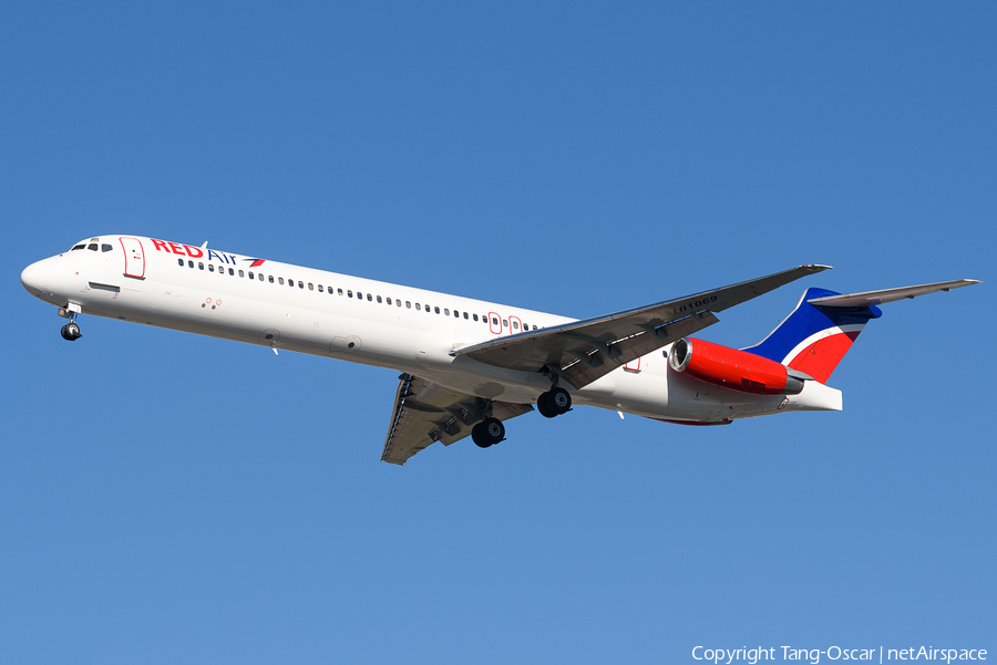 Red Air McDonnell Douglas MD-82 (HI1069) | Photo 491501