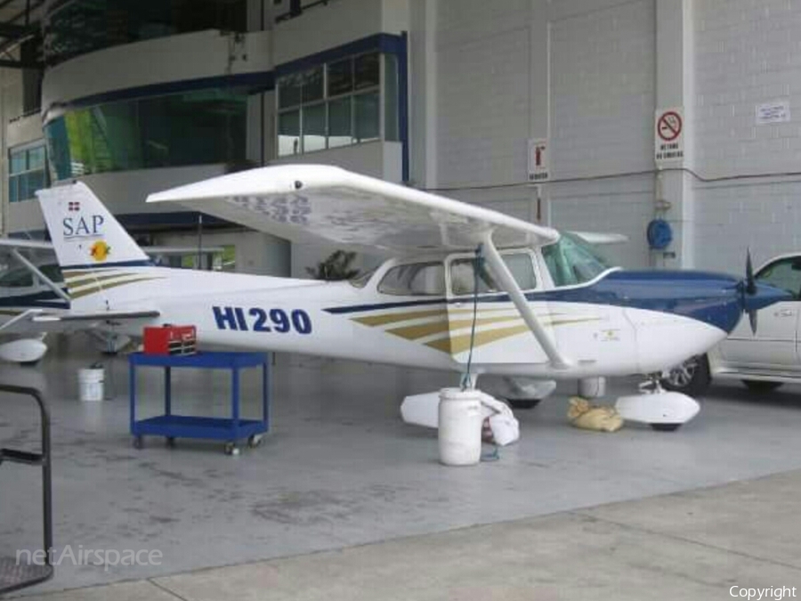 Servicios Aereos Profesionales Cessna R172K Hawk XP (HI290) | Photo 164351