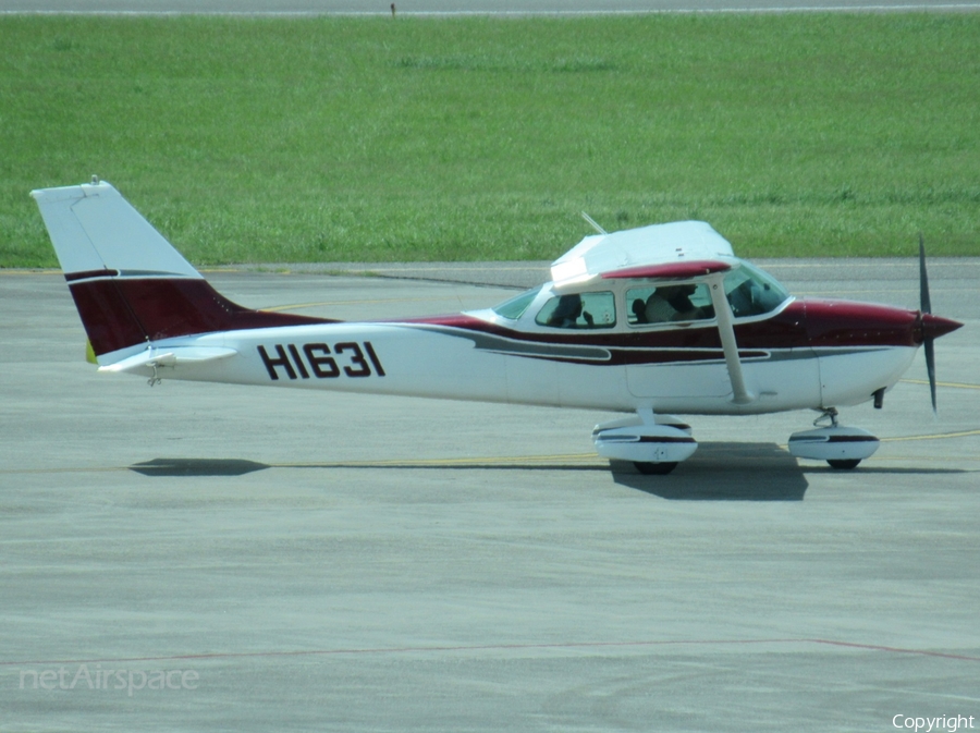 (Private) Cessna 172S Skyhawk SP (HI631) | Photo 586604