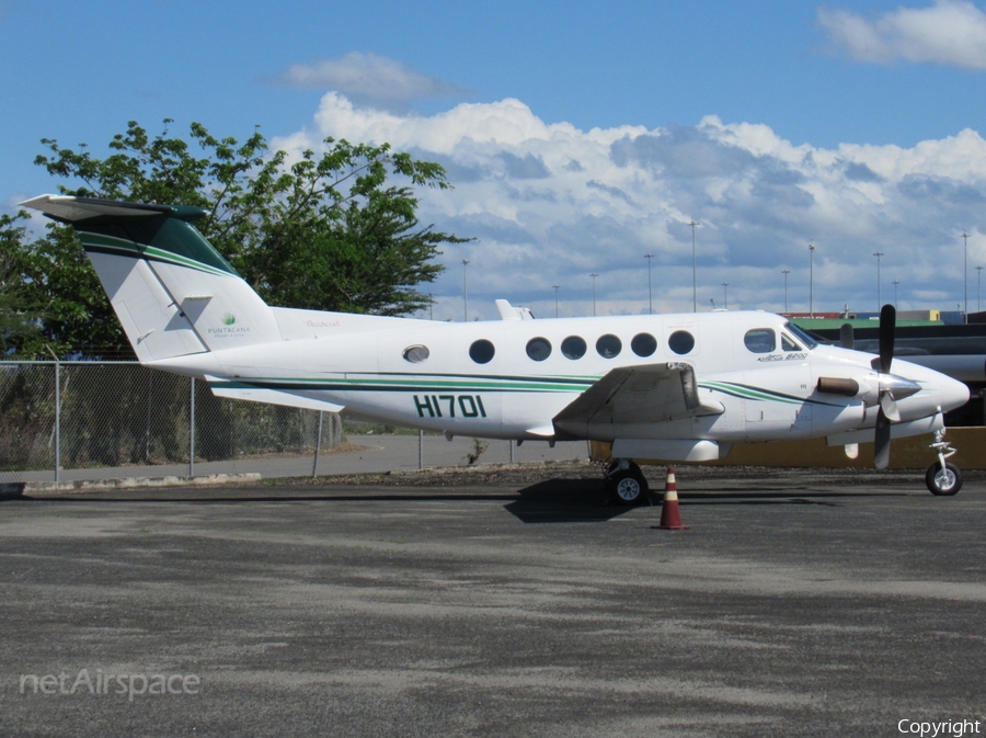 Corporacion Aeroportuaria del Este Beech King Air B200 (HI701) | Photo 294025