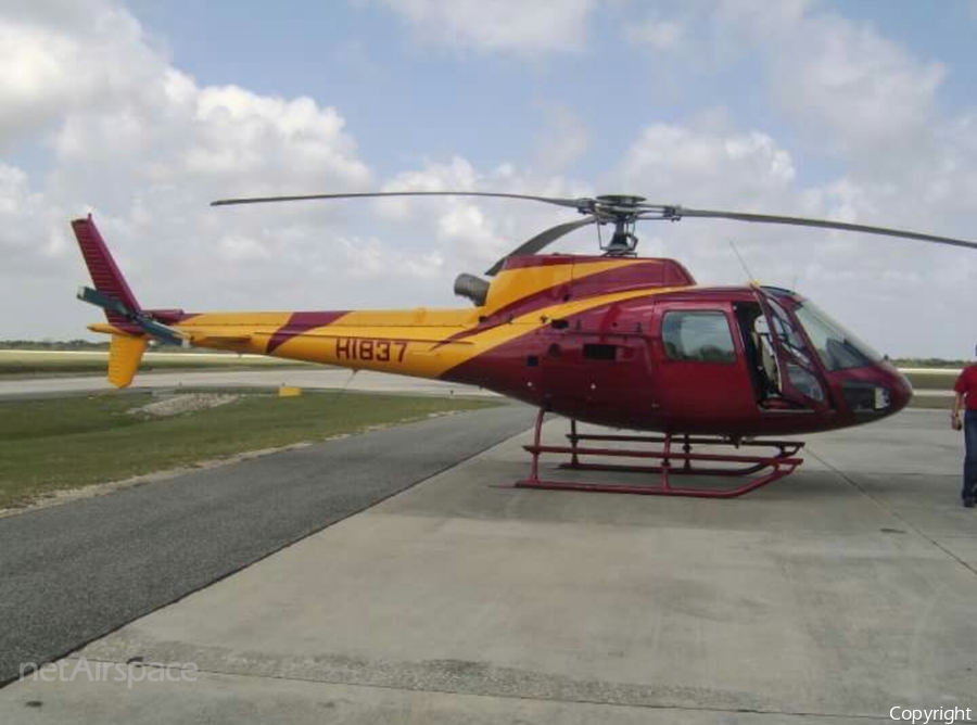 (Private) Eurocopter AS350B2 Ecureuil (HI837) | Photo 164417