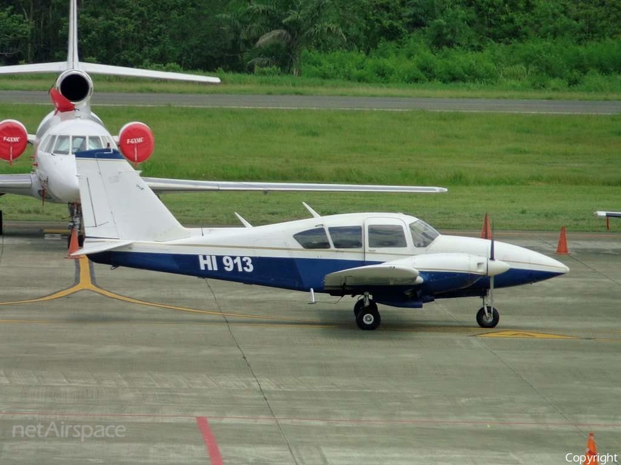 (Private) Piper PA-23-250 Aztec E (HI913) | Photo 164352