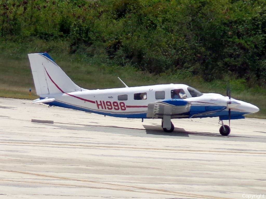 (Private) Piper PA-34-220T Seneca IV (HI998) | Photo 164410