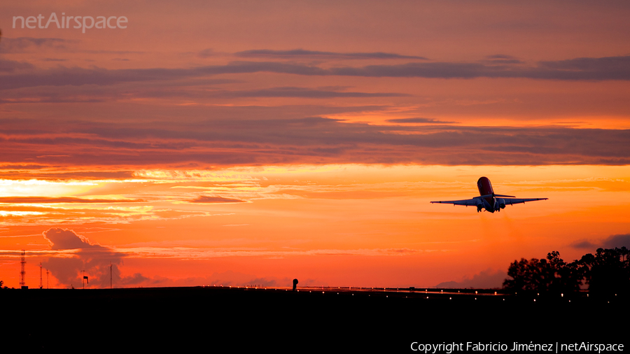 Avianca Fokker 100 (HK-4489) | Photo 11455