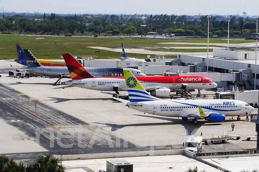 Aires Colombia Boeing 737-73V (HK-4641) | Photo 69664