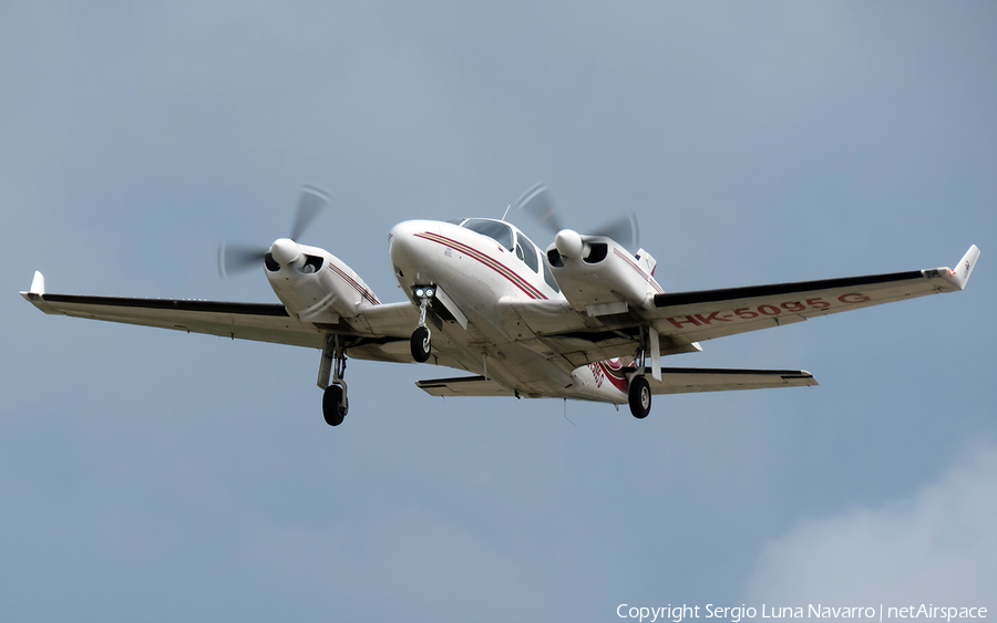 (Private) Piper PA-31-325 Navajo c/r (HK-5095G) | Photo 263379