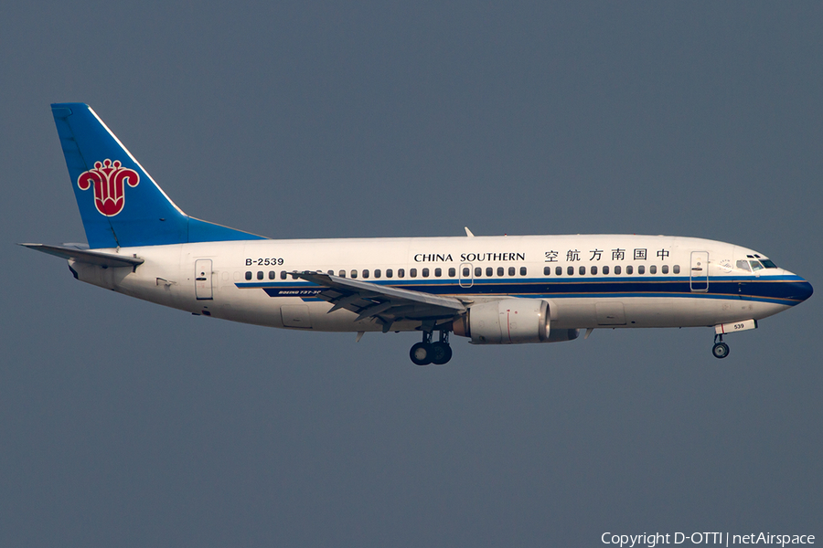 China Southern Airlines Boeing 737-3Y0 (B-2539) | Photo 397937