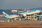 Korean Air Boeing 777-3B5(ER) (HL7205) at  Seoul - Incheon International, South Korea