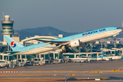 Korean Air Boeing 777-3B5(ER) (HL7205) at  Seoul - Incheon International, South Korea