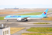 Korean Air Boeing 787-9 Dreamliner (HL7206) at  Osaka - Kansai International, Japan