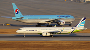 Air Busan Airbus A321-231 (HL7211) at  Seoul - Incheon International, South Korea