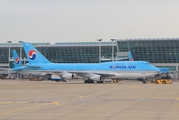 Korean Air Boeing 747-4B5 (HL7402) at  Seoul - Incheon International, South Korea