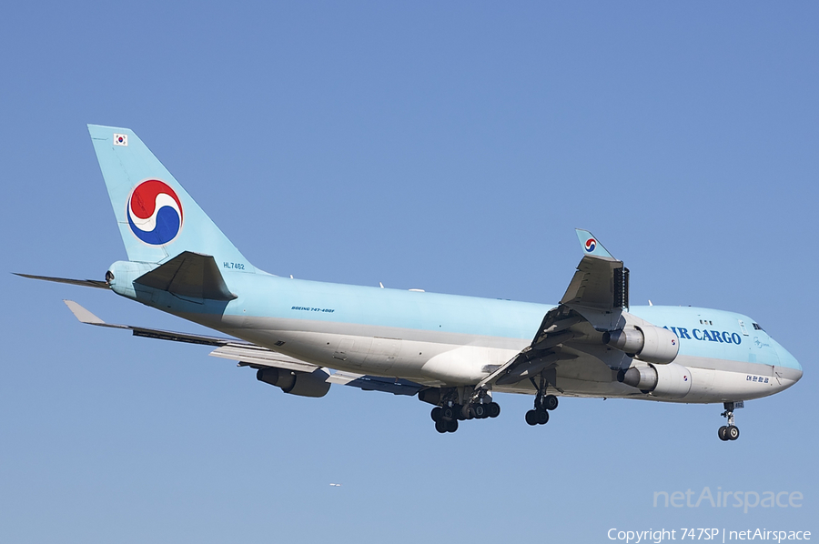 Korean Air Cargo Boeing 747-4B5F (HL7462) | Photo 47291