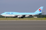 Korean Air Boeing 747-4B5 (HL7487) at  Milan - Malpensa, Italy