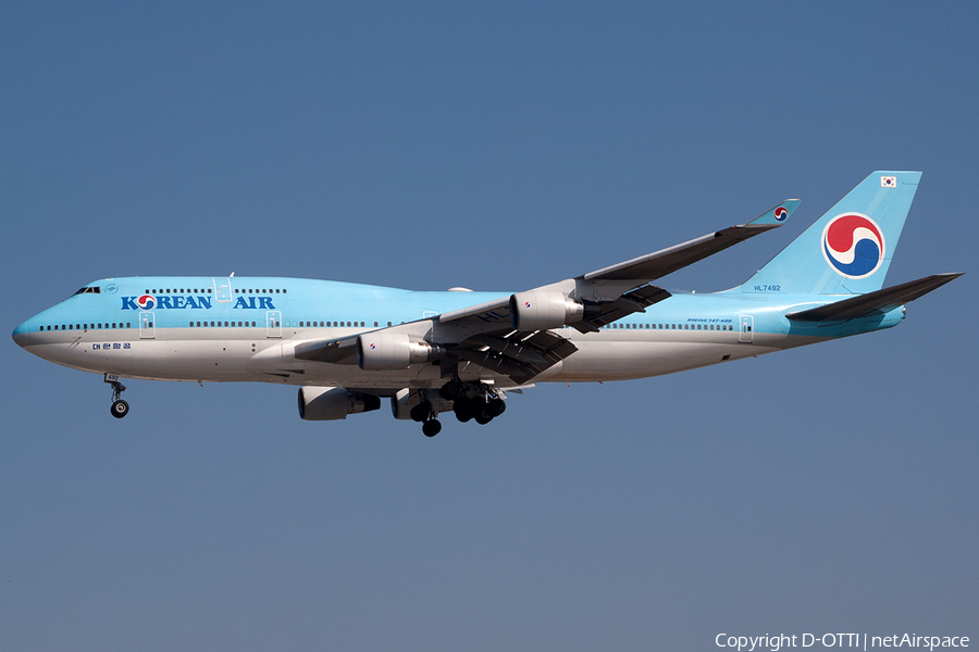 Korean Air Boeing 747-4B5 (HL7492) | Photo 182970