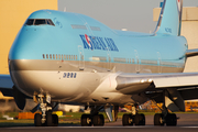 Korean Air Boeing 747-4B5 (HL7492) at  London - Heathrow, United Kingdom