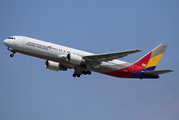 Asiana Airlines Boeing 767-38E (HL7515) at  Seoul - Incheon International, South Korea