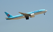 Korean Air Boeing 777-2B5(ER) (HL7526) at  Dallas/Ft. Worth - International, United States