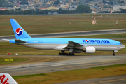 Korean Air Boeing 777-2B5(ER) (HL7526) at  Sao Paulo - Guarulhos - Andre Franco Montoro (Cumbica), Brazil