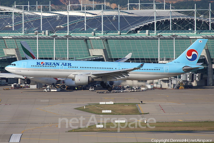 Korean Air Airbus A330-323 (HL7551) | Photo 349885