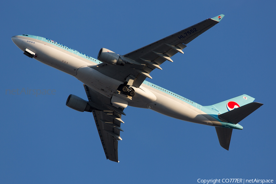 Korean Air Airbus A330-223 (HL7552) | Photo 18513