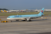 Korean Air Airbus A330-323X (HL7554) at  Seoul - Incheon International, South Korea