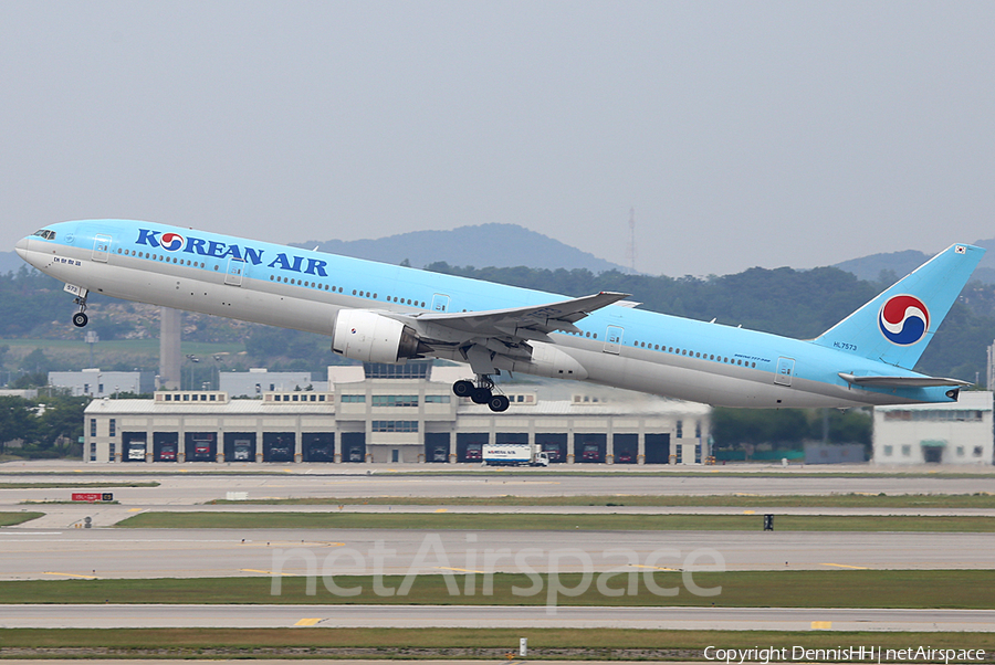 Korean Air Boeing 777-3B5 (HL7573) | Photo 337095