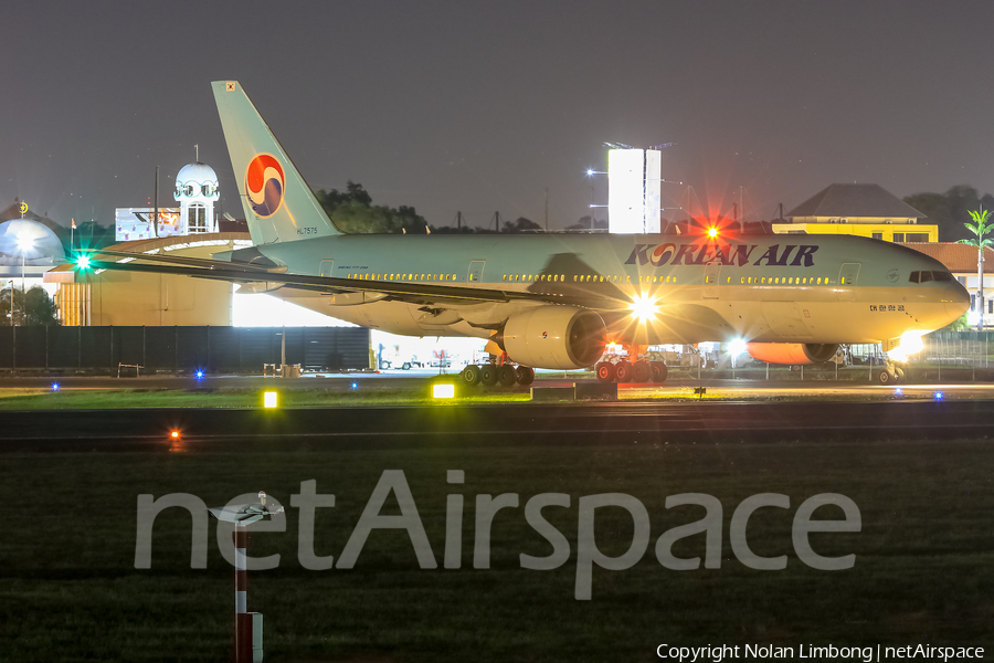 Korean Air Boeing 777-2B5(ER) (HL7575) | Photo 486469