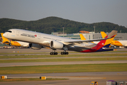 Asiana Airlines Airbus A350-941 (HL7579) at  Seoul - Incheon International, South Korea