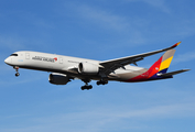 Asiana Airlines Airbus A350-941 (HL7579) at  Los Angeles - International, United States