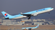 Korean Air Airbus A330-323 (HL7584) at  Seoul - Incheon International, South Korea