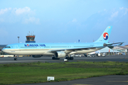 Korean Air Airbus A330-323 (HL7584) at  Male - International, Maldives