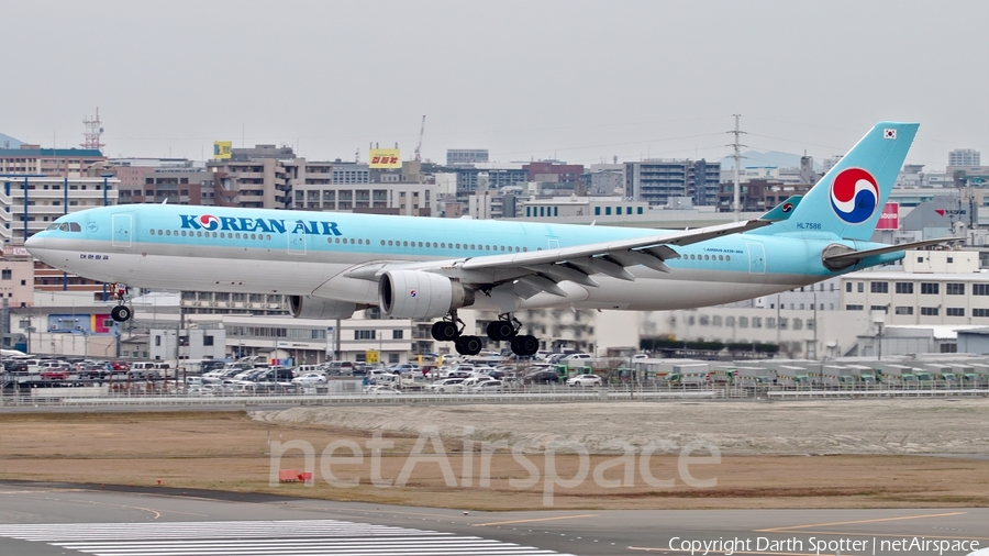Korean Air Airbus A330-323 (HL7586) | Photo 202931