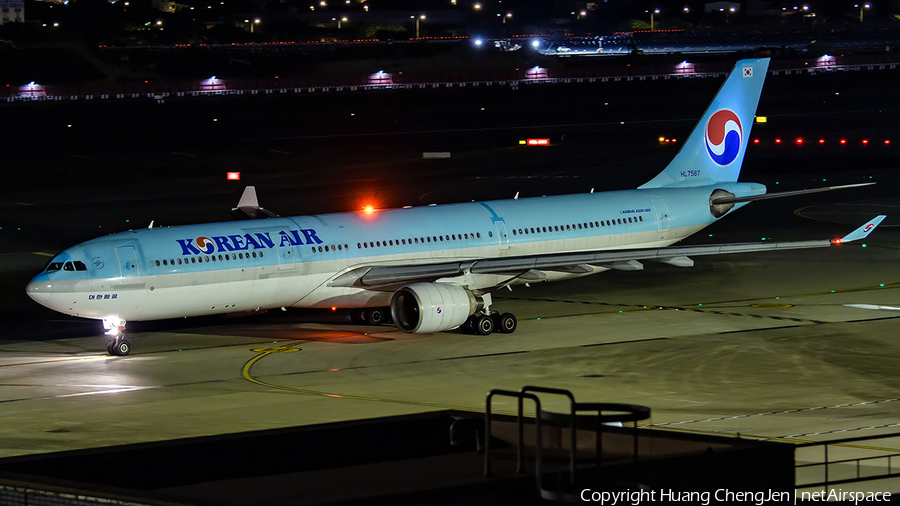 Korean Air (HL7587) | Photo 672660