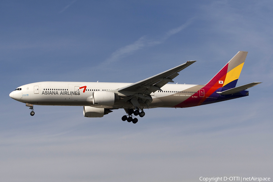 Asiana Airlines Boeing 777-28E(ER) (HL7597) | Photo 279917