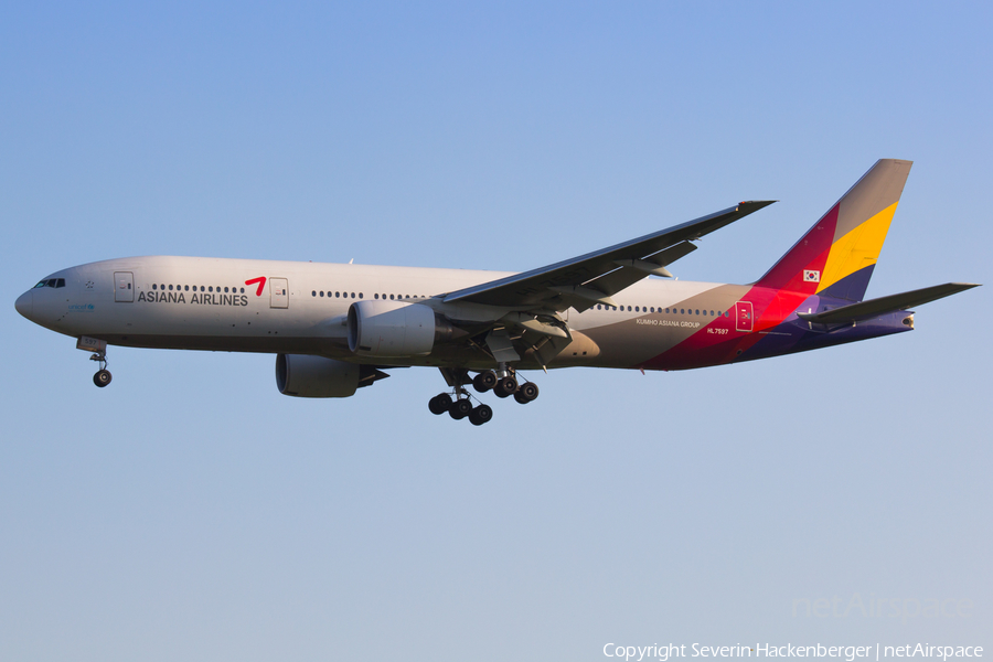 Asiana Airlines Boeing 777-28E(ER) (HL7597) | Photo 205128