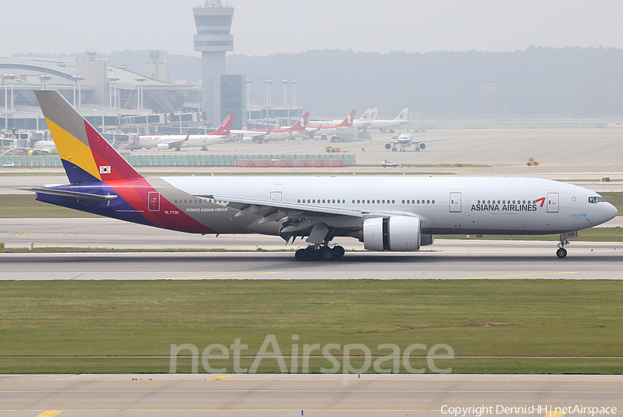 Asiana Airlines Boeing 777-28E(ER) (HL7700) | Photo 330874
