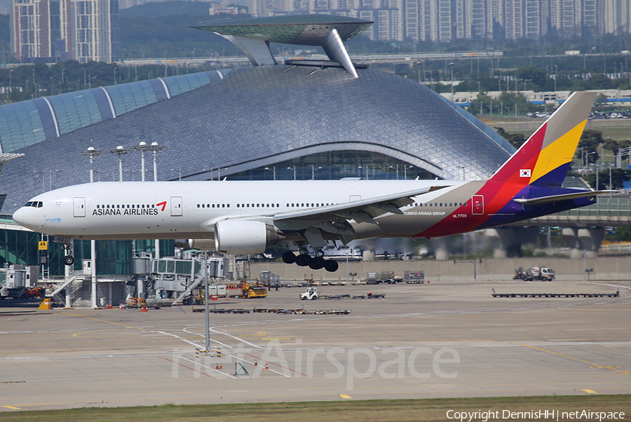 Asiana Airlines Boeing 777-28E(ER) (HL7700) | Photo 349601