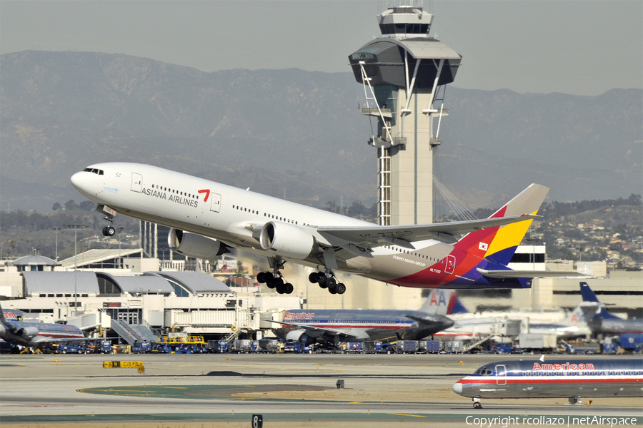Asiana Airlines Boeing 777-28E(ER) (HL7700) | Photo 13012