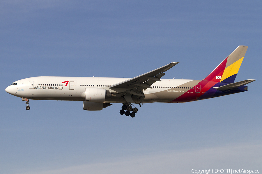 Asiana Airlines Boeing 777-28E(ER) (HL7700) | Photo 467808