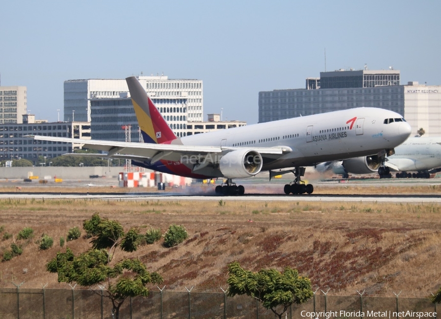 Asiana Airlines Boeing 777-28E(ER) (HL7700) | Photo 546218