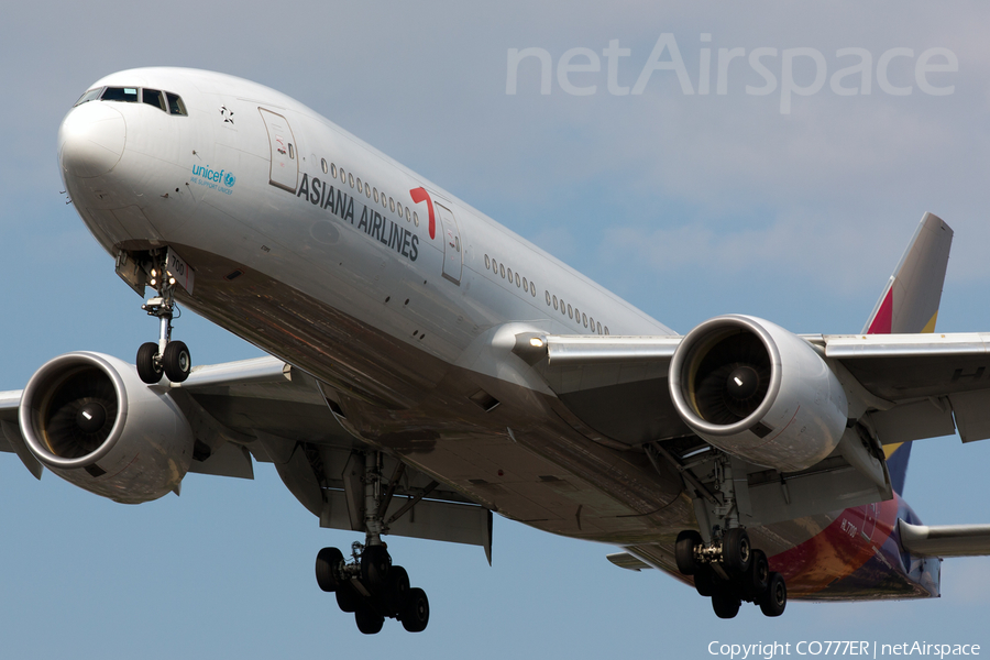 Asiana Airlines Boeing 777-28E(ER) (HL7700) | Photo 52717