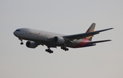 Asiana Airlines Boeing 777-28E(ER) (HL7700) at  Chicago - O'Hare International, United States