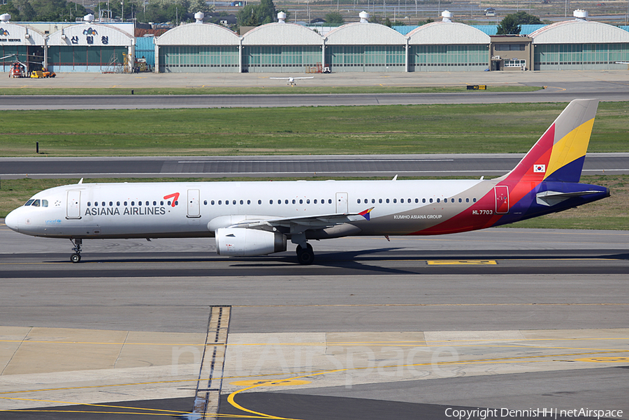 Asiana Airlines Airbus A321-131 (HL7703) | Photo 370350