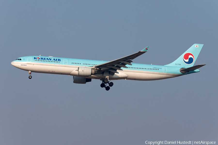 Korean Air Airbus A330-323 (HL7709) | Photo 644044