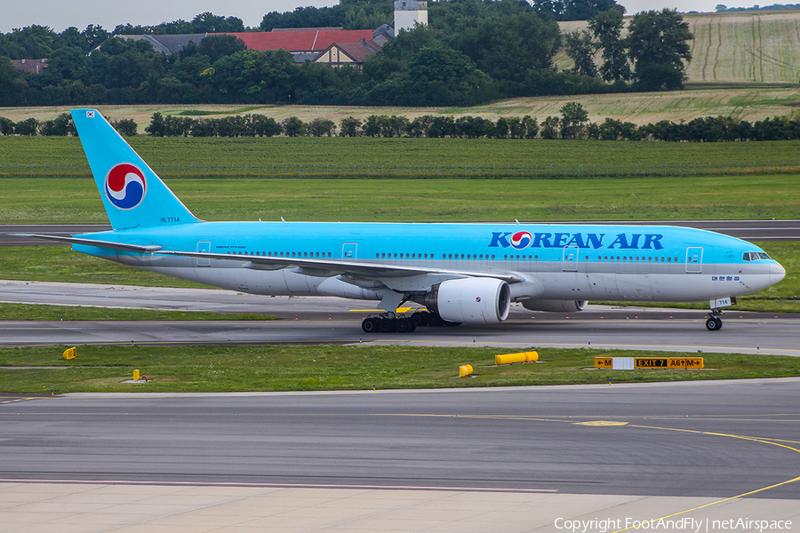 Korean Air Boeing 777-2B5(ER) (HL7714) | Photo 148054