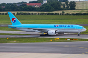 Korean Air Boeing 777-2B5(ER) (HL7714) at  Vienna - Schwechat, Austria